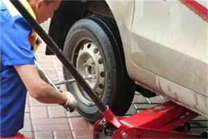 库尔勒附近拖车24小时服务热线电话